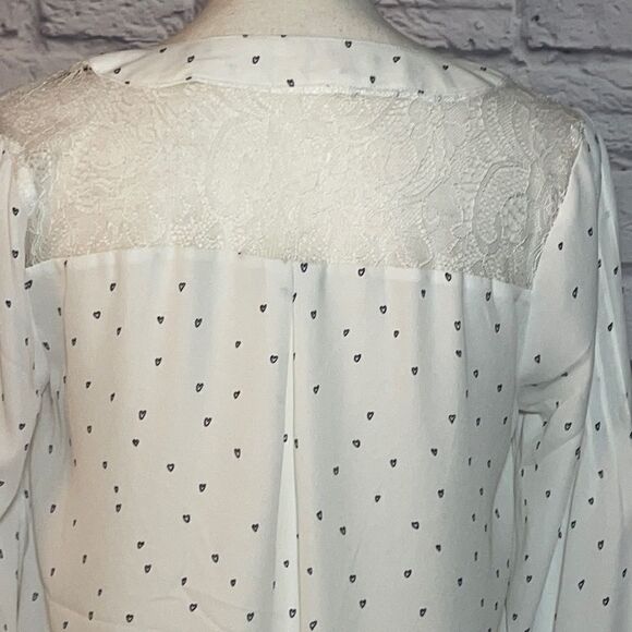 KISMET White 3/4 Sleeve Blouse With Hearts Size Extra Small - Picture 5 of 8